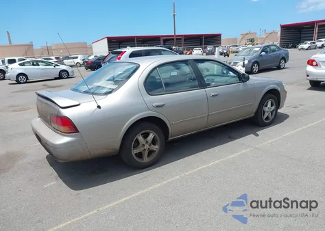 1998 Nissan Maxima Gle/Gxe/Se z USA, uszkodzony, nr VIN JN1CA21DXWT530901
